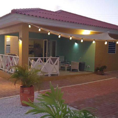 Local Willibrord Lodge Willibrordus Bagian luar foto